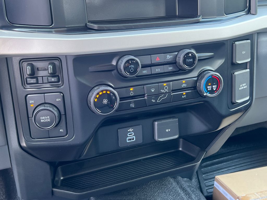 Thumbnail: 2025 Ford F-350 - 30