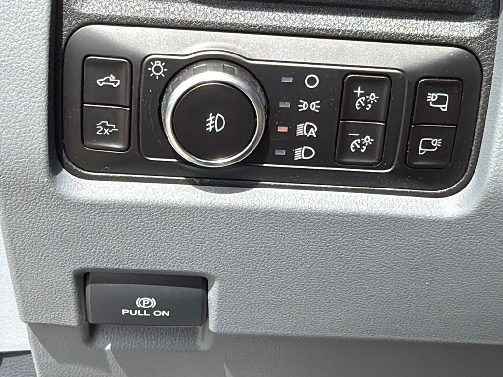 Thumbnail: 2026 Ford F-350 - 32