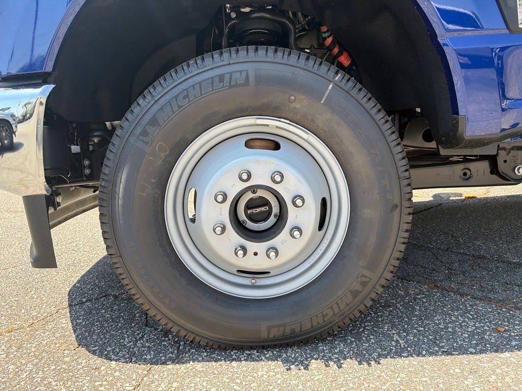 Thumbnail: 2026 Ford F-350 - 8
