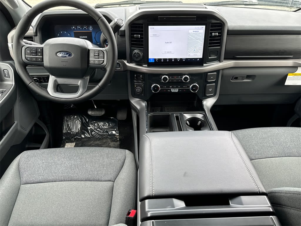 2025 Ford F-150 XLT 2