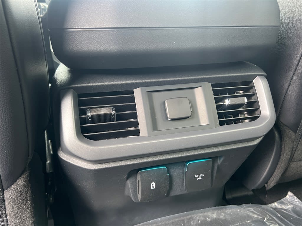 2025 Ford F-150 Lariat 25