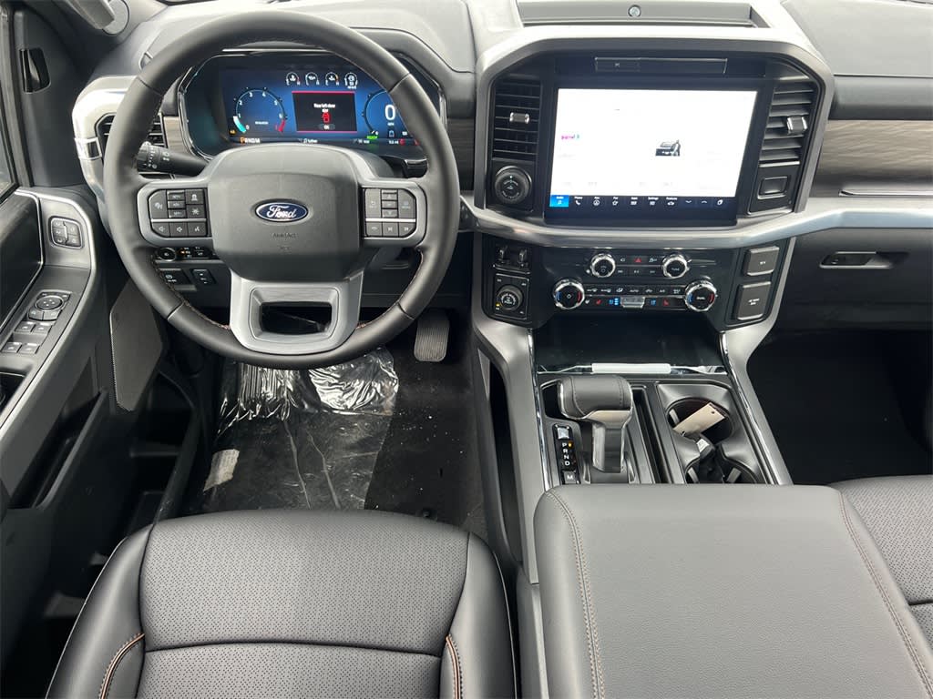 2025 Ford F-150 Lariat 2