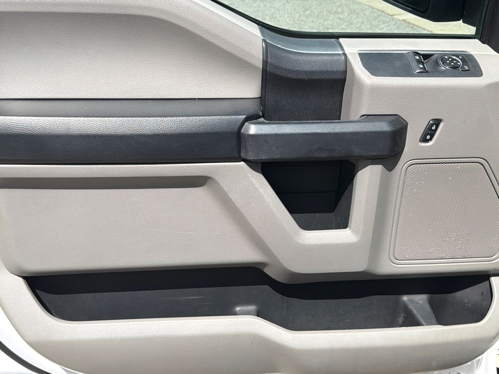 Thumbnail: 2015 Ford F-150 - 19