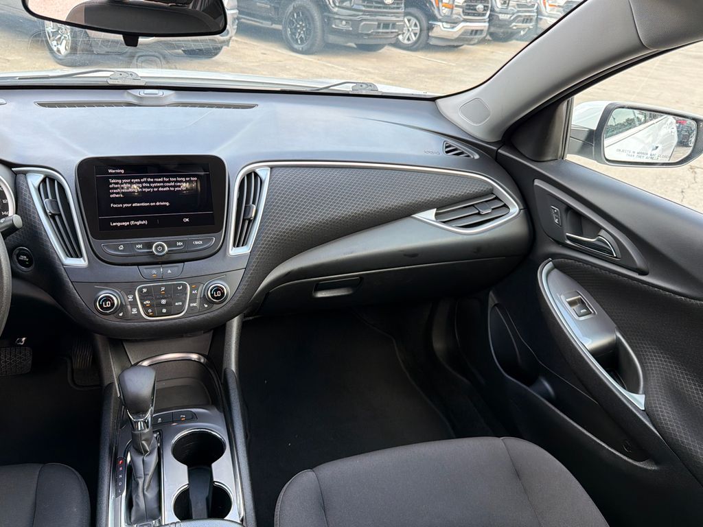 Thumbnail: 2024 Chevrolet Malibu - 13