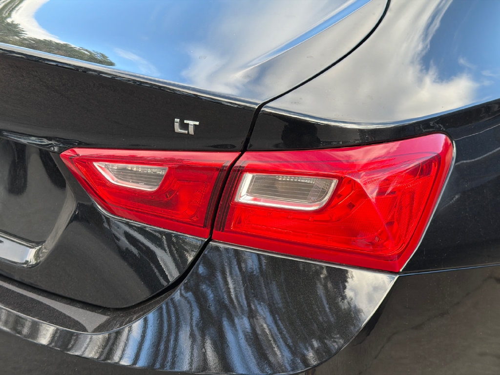 Thumbnail: 2023 Chevrolet Malibu - 9