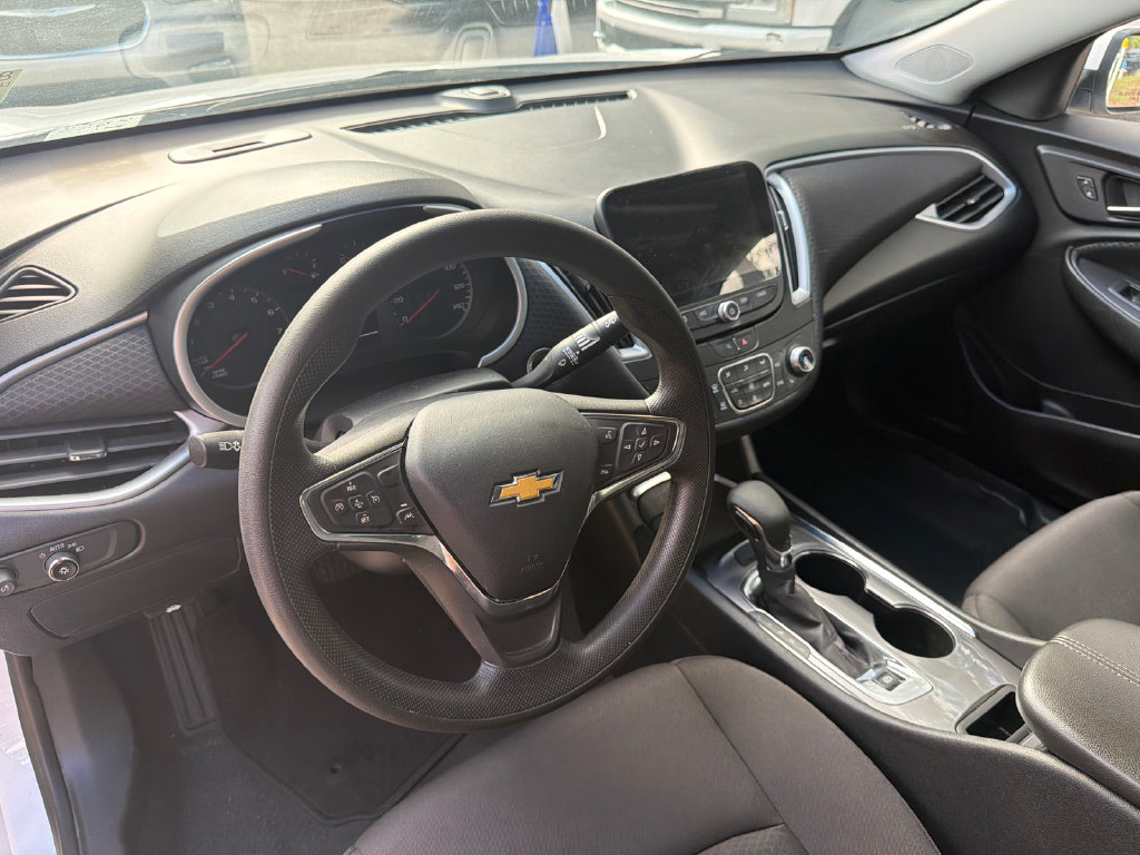 Thumbnail: 2023 Chevrolet Malibu - 2