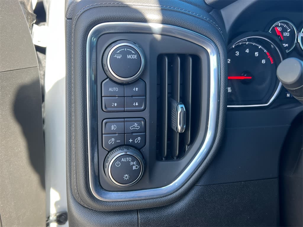 Thumbnail: 2021 Chevrolet Silverado 1500 - 31