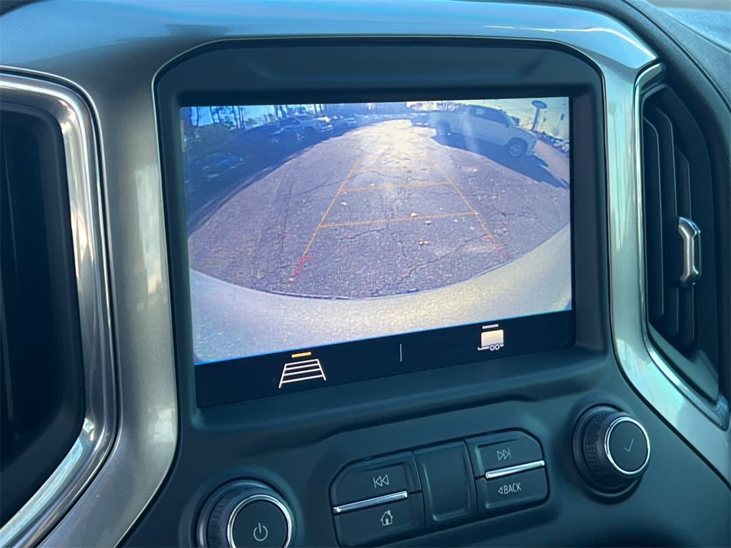 Thumbnail: 2021 Chevrolet Silverado 1500 - 32