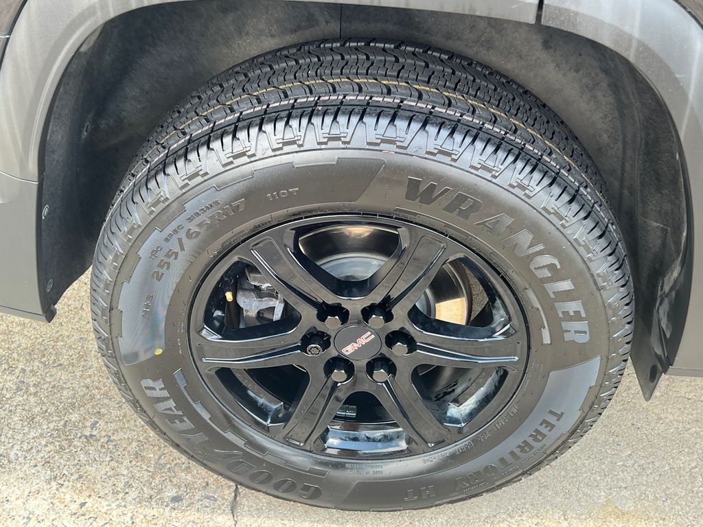 Thumbnail: 2022 GMC Acadia - 24