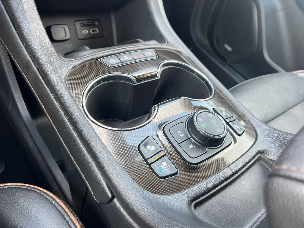 Thumbnail: 2022 GMC Acadia - 13