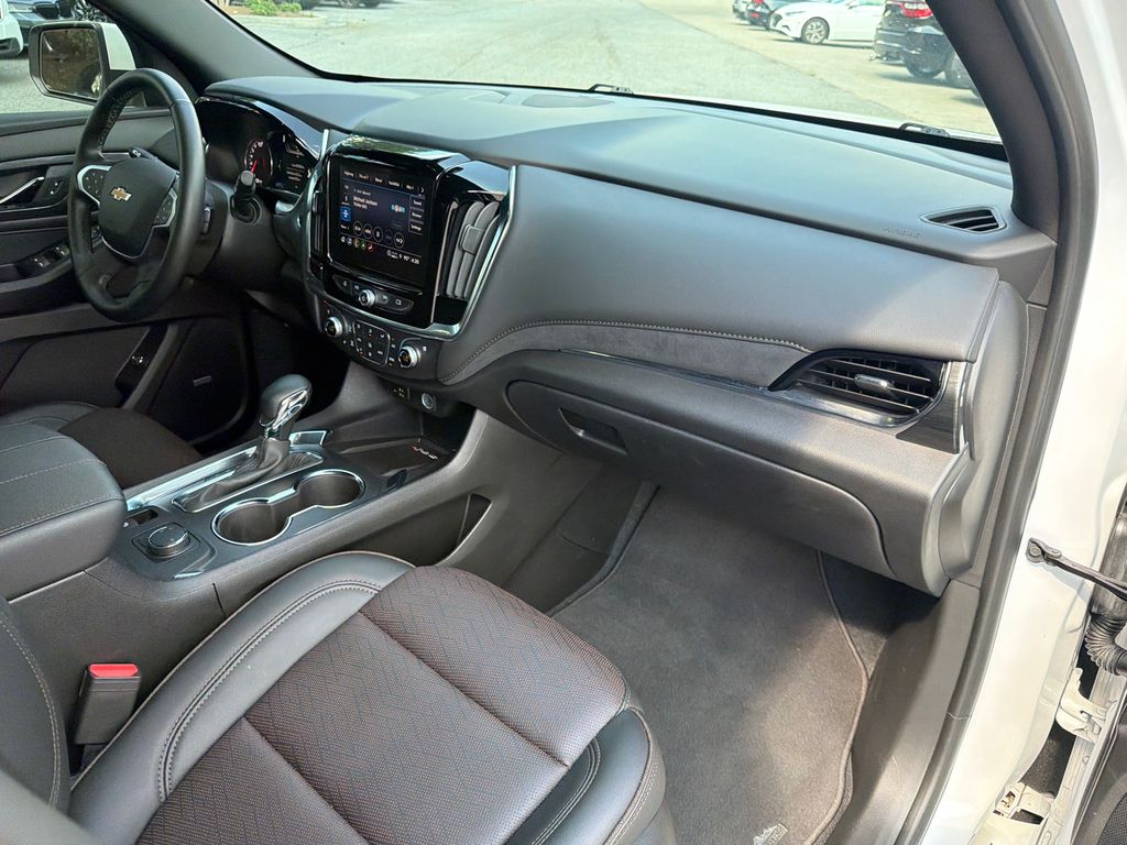 Thumbnail: 2024 Chevrolet Traverse - 2