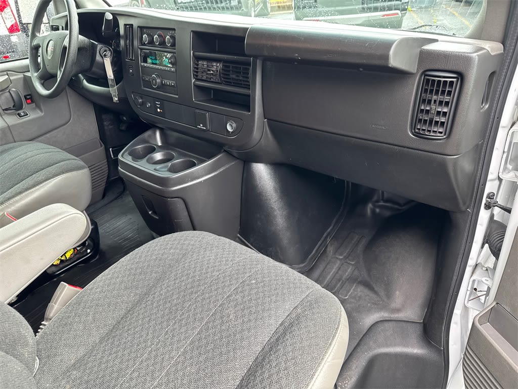 Thumbnail: 2023 GMC Savana - 2