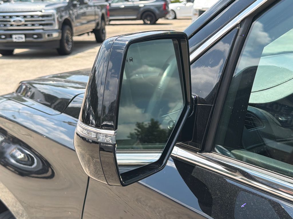 Thumbnail: 2020 Cadillac Escalade - 8