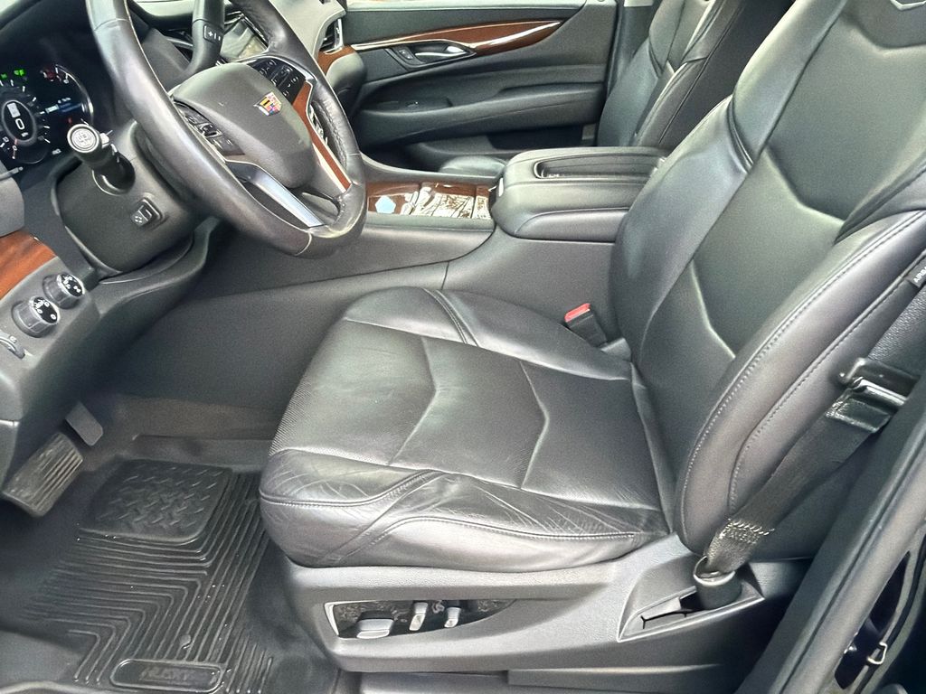 Thumbnail: 2020 Cadillac Escalade - 9