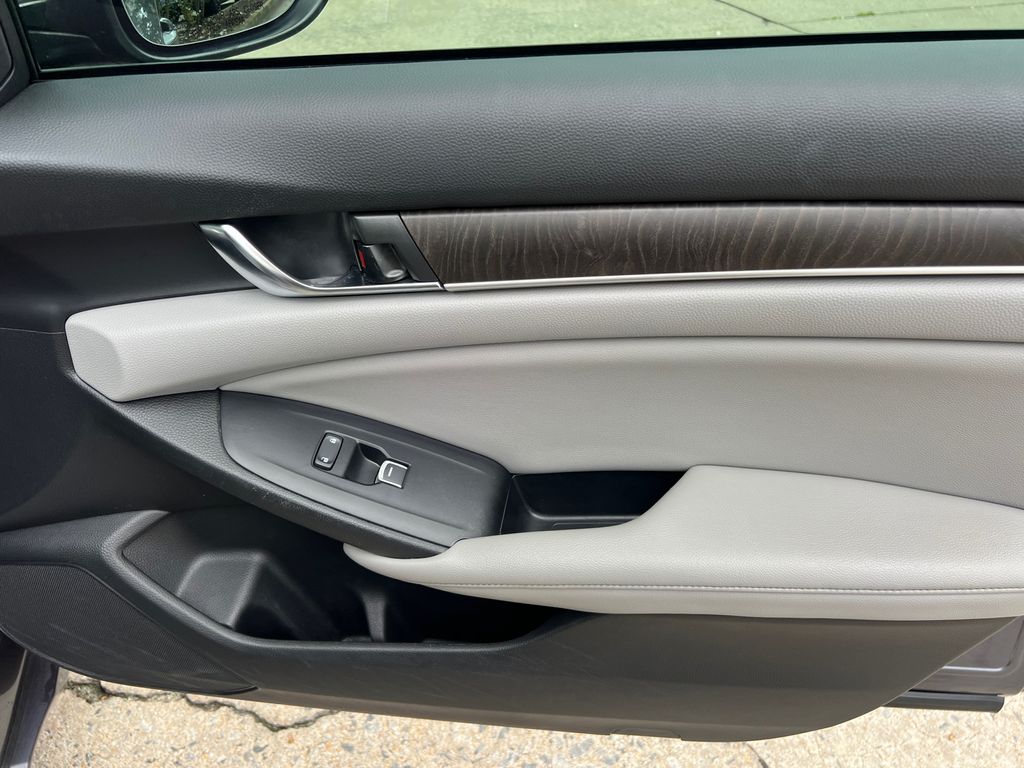 Thumbnail: 2019 Honda Accord - 22