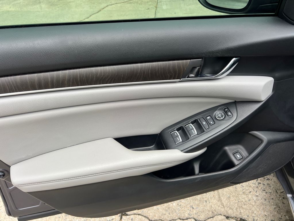 Thumbnail: 2019 Honda Accord - 20
