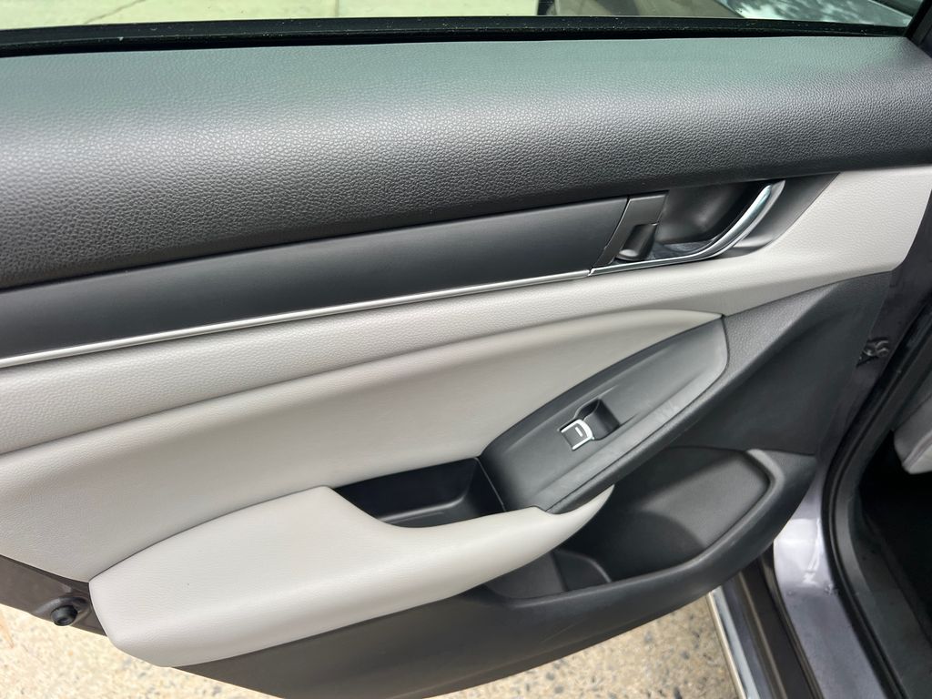Thumbnail: 2019 Honda Accord - 27