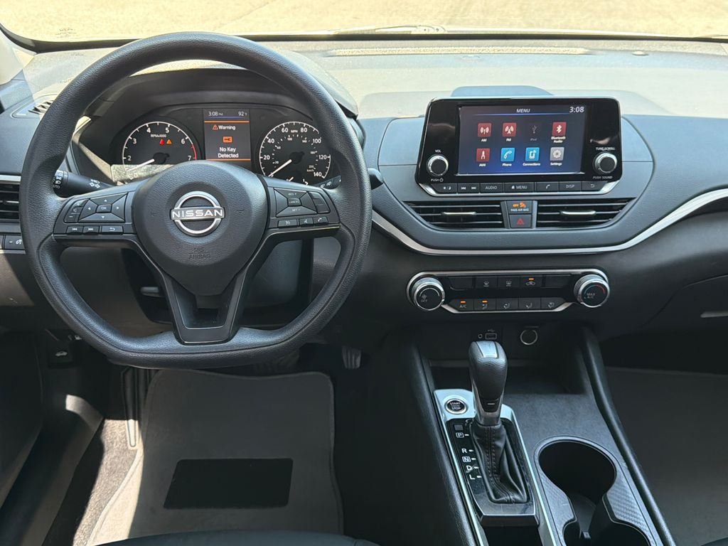 Thumbnail: 2023 Nissan Altima - 11