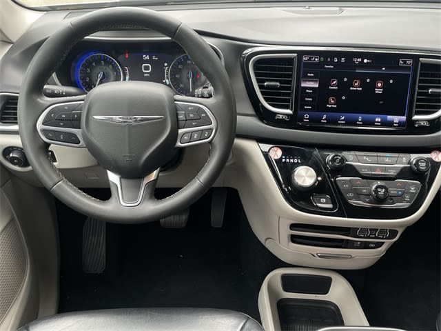 2022 Chrysler Pacifica Touring L 9