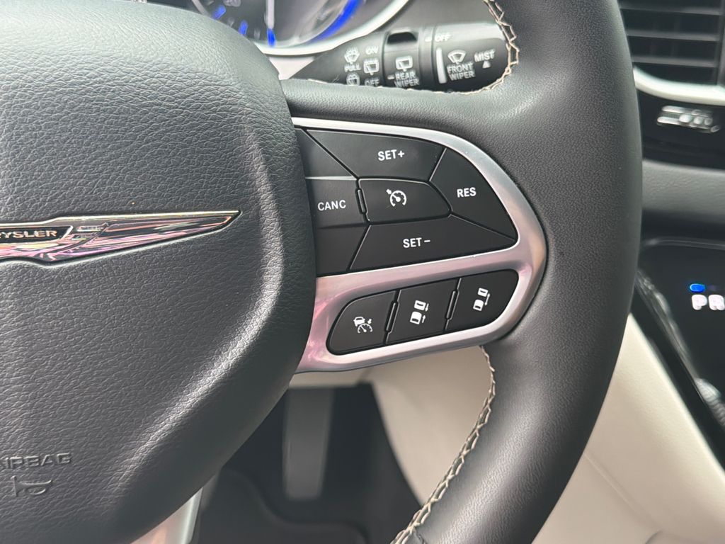 Thumbnail: 2024 Chrysler Pacifica - 27