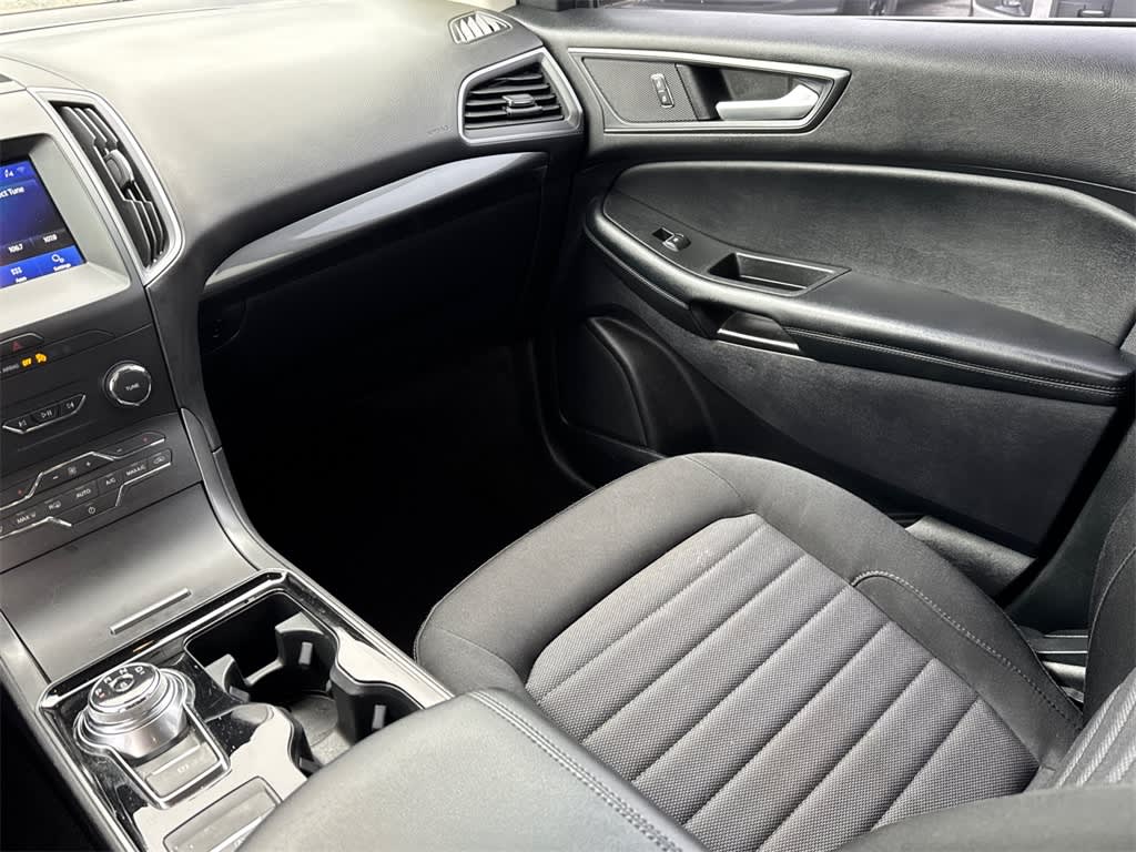 Thumbnail: 2020 Ford Edge - 24