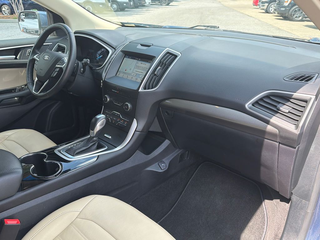 Thumbnail: 2018 Ford Edge - 2