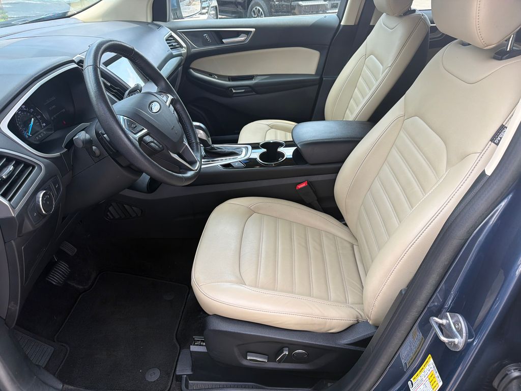 Thumbnail: 2018 Ford Edge - 9