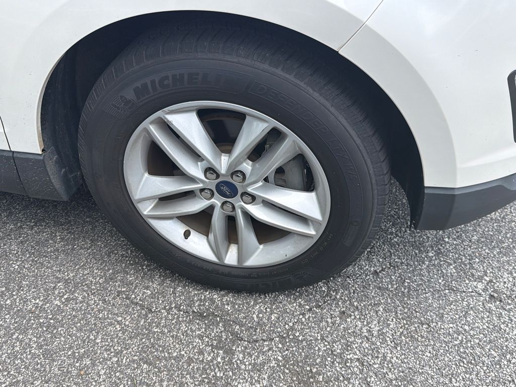 Thumbnail: 2015 Ford Edge - 5