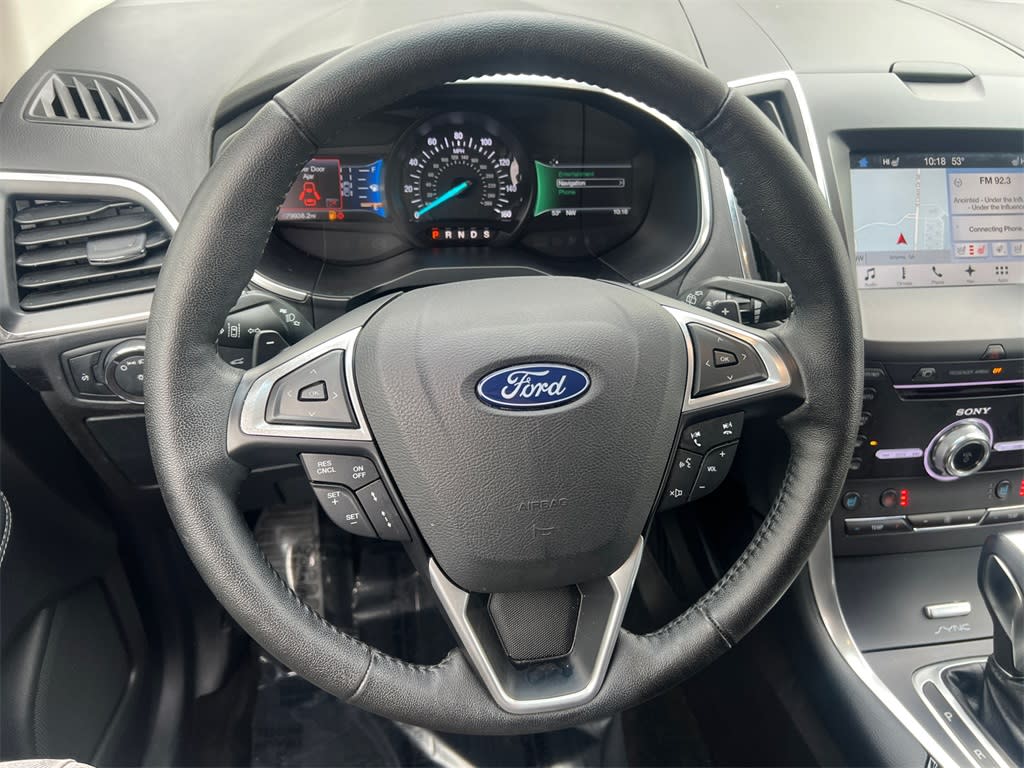 2018 Ford Edge Titanium 11