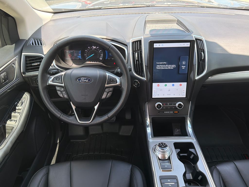 Thumbnail: 2021 Ford Edge - 12
