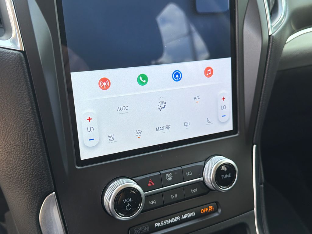 Thumbnail: 2021 Ford Edge - 31