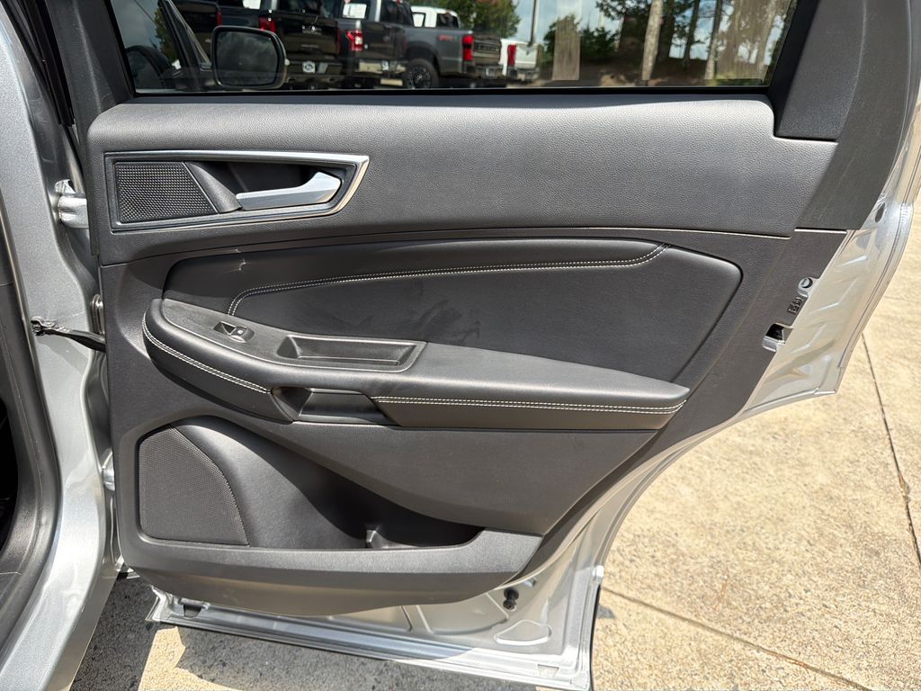 Thumbnail: 2021 Ford Edge - 23