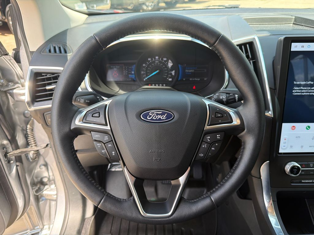Thumbnail: 2021 Ford Edge - 26