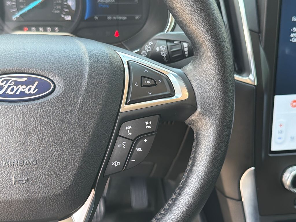 Thumbnail: 2021 Ford Edge - 28