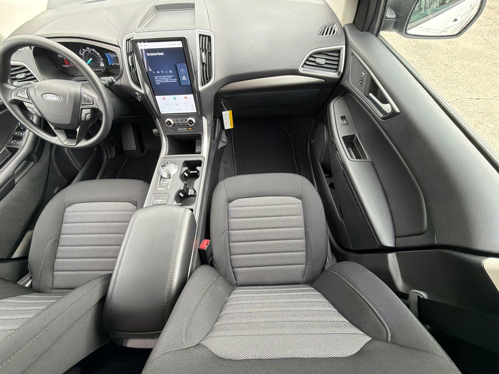 Thumbnail: 2024 Ford Edge - 24