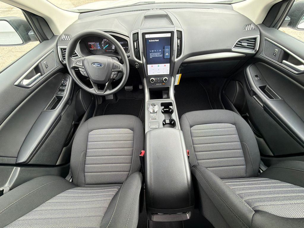 Thumbnail: 2024 Ford Edge - 8