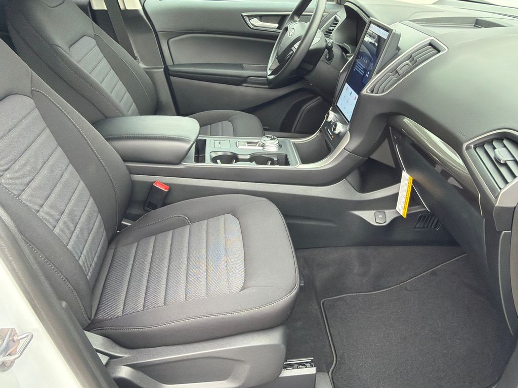 Thumbnail: 2024 Ford Edge - 10