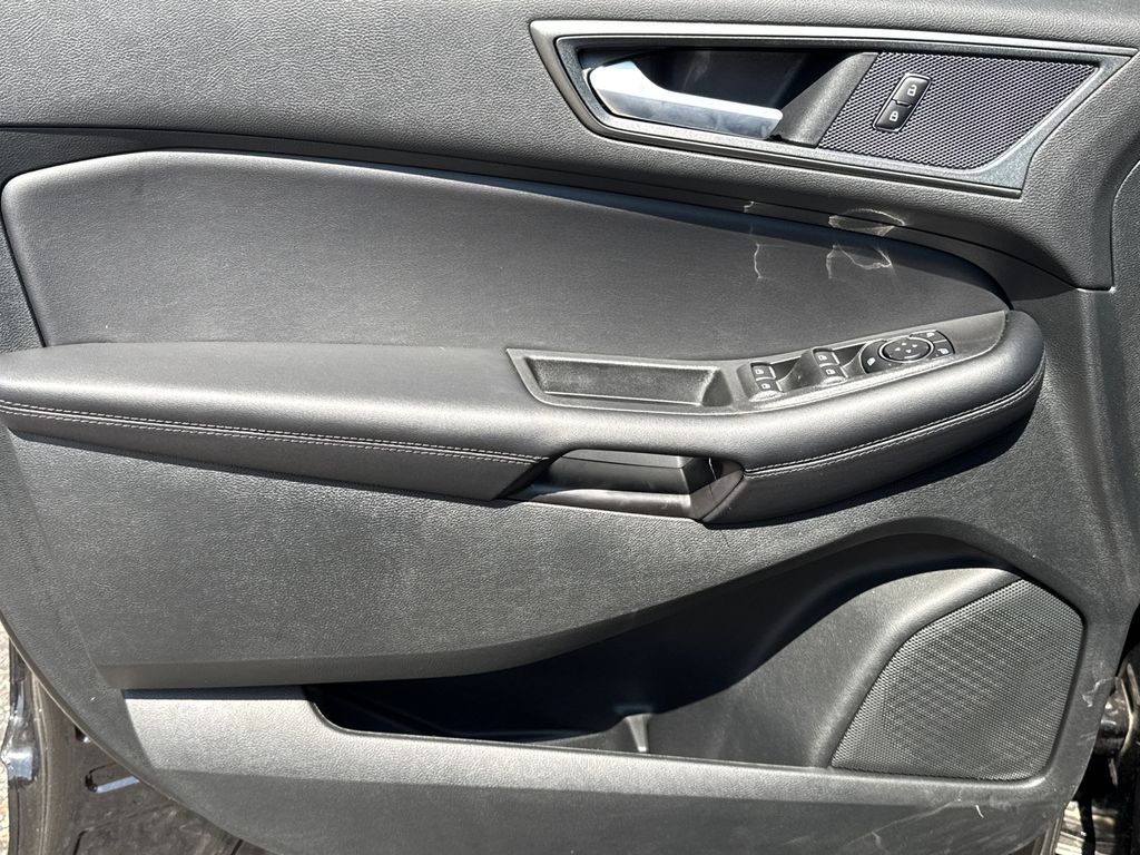 Thumbnail: 2024 Ford Edge - 22
