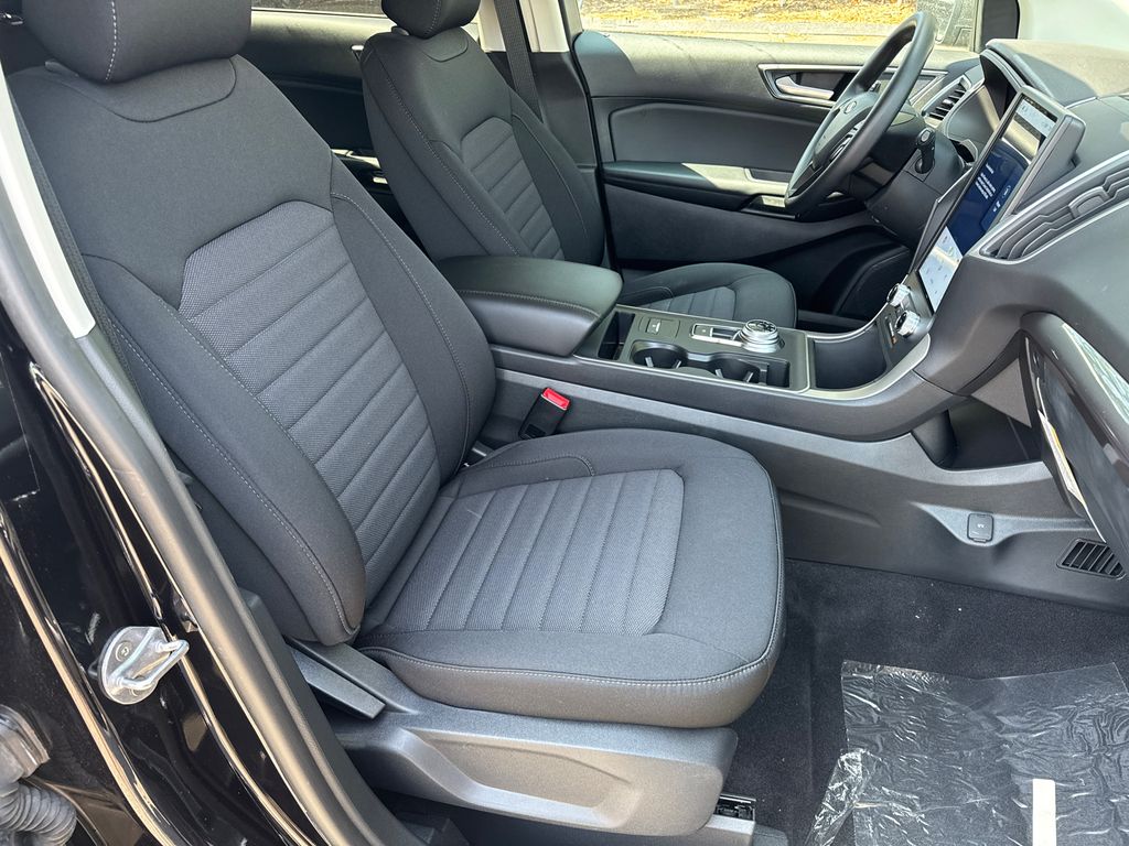 Thumbnail: 2024 Ford Edge - 10