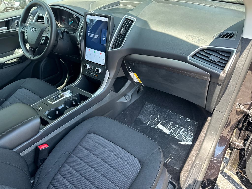 Thumbnail: 2024 Ford Edge - 2