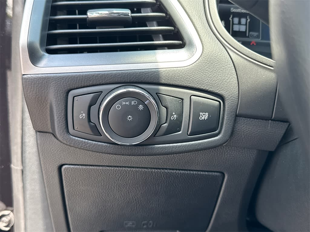 Thumbnail: 2024 Ford Edge - 32