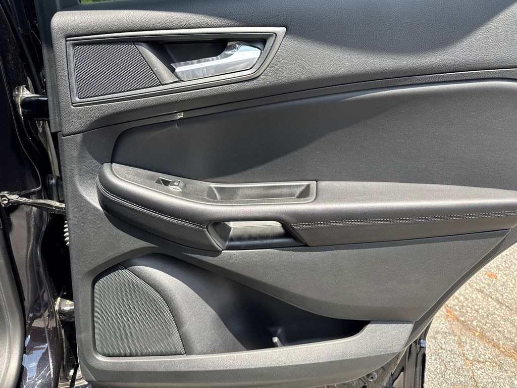 Thumbnail: 2024 Ford Edge - 21