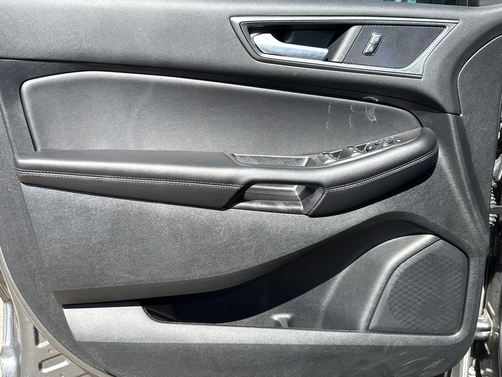 Thumbnail: 2024 Ford Edge - 22