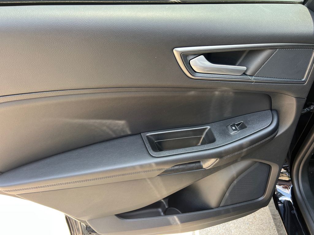 Thumbnail: 2024 Ford Edge - 24