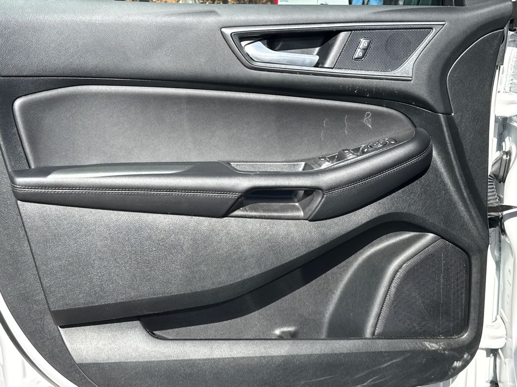 Thumbnail: 2024 Ford Edge - 21
