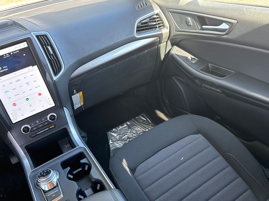 Thumbnail: 2024 Ford Edge - 13