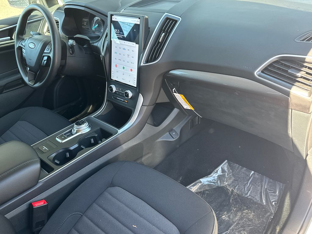 Thumbnail: 2024 Ford Edge - 2