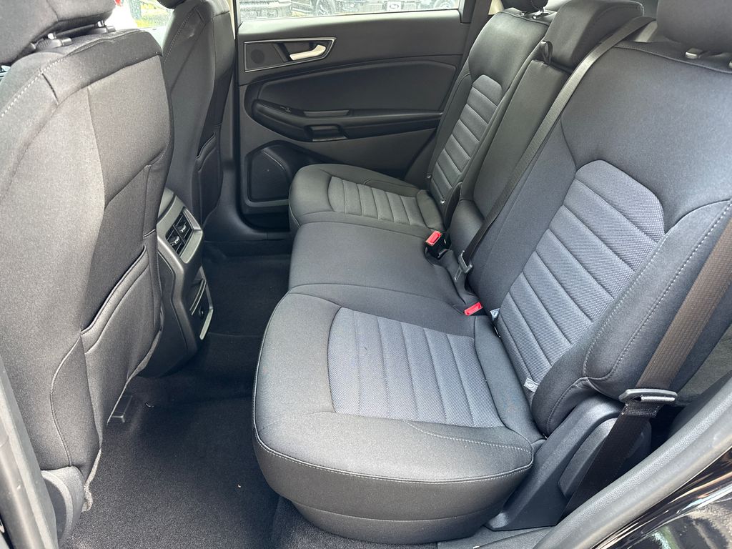 Thumbnail: 2024 Ford Edge - 25