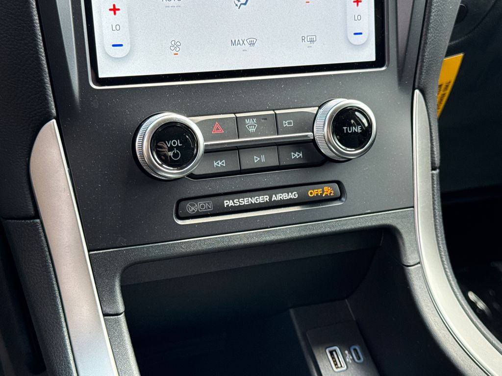 Thumbnail: 2024 Ford Edge - 30