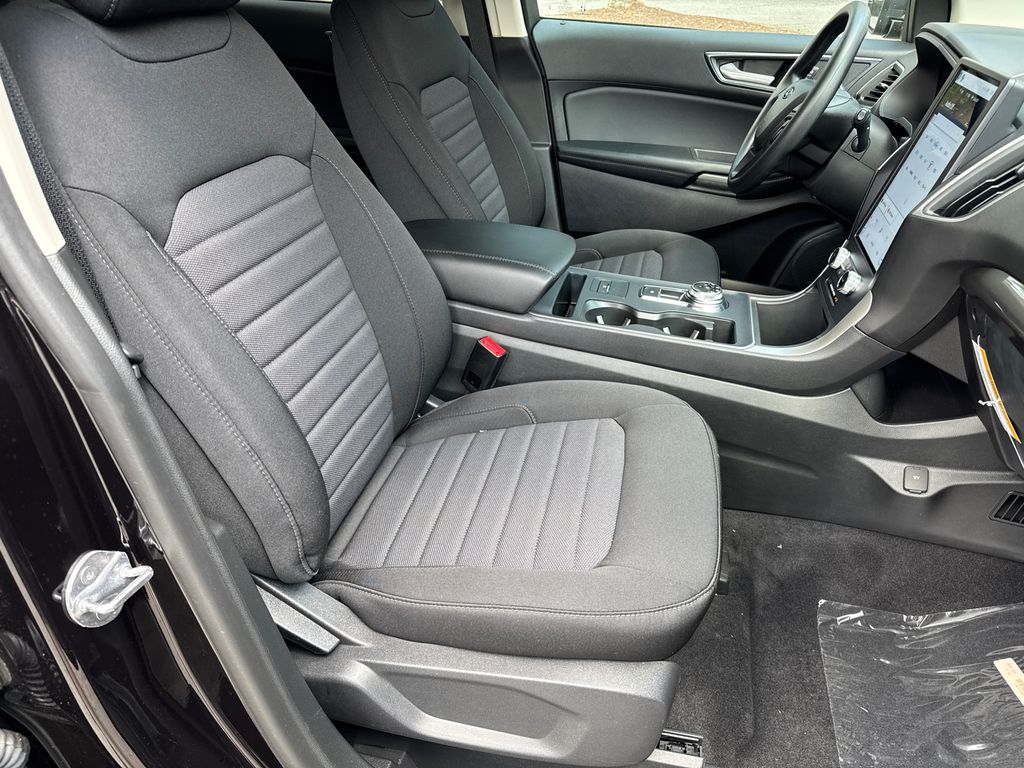 Thumbnail: 2024 Ford Edge - 10